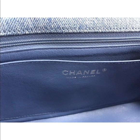 ❗️SOLD❗️2019 🔥Chanel Denim Medium Flap Bag! - Picture 4 of 6